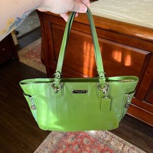 Coach Gallery Zip Top Green Leather Tote Bag